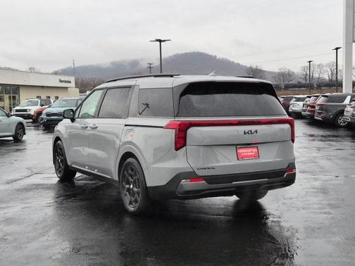 2026 Kia Carnival SX