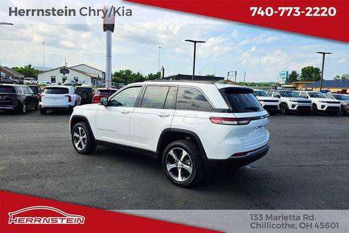 Bright White Clearcoat 2026 Jeep Grand Cherokee Limited