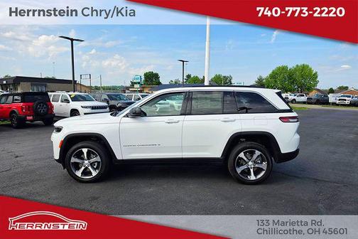 Bright White Clearcoat 2026 Jeep Grand Cherokee Limited