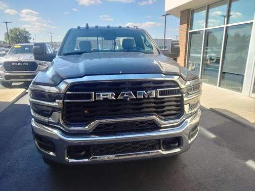 2025 RAM 3500 Tradesman Regular Cab 4x4 8' Box