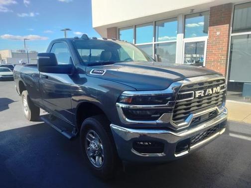 2025 RAM 3500 Tradesman Regular Cab 4x4 8' Box