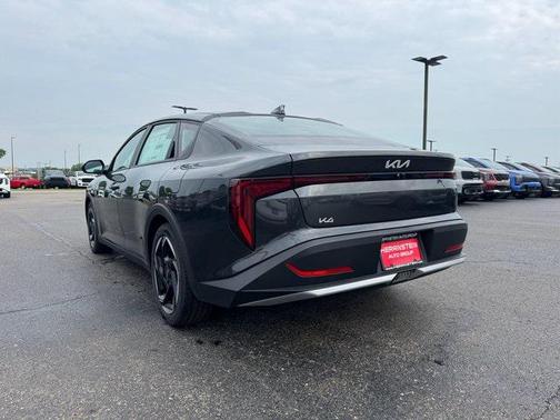 2025 Kia K4 EX