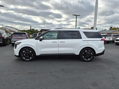 2026 Kia Carnival EX