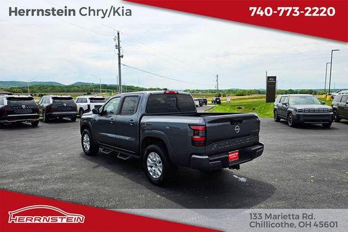 Gun Metallic 2023 Nissan Frontier SV