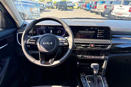 Fusion Black 2026 Kia Seltos S