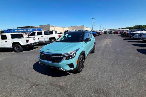 Fusion Black 2026 Kia Seltos S