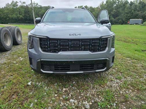 Everlasting Silver 2025 Kia Sorento SX