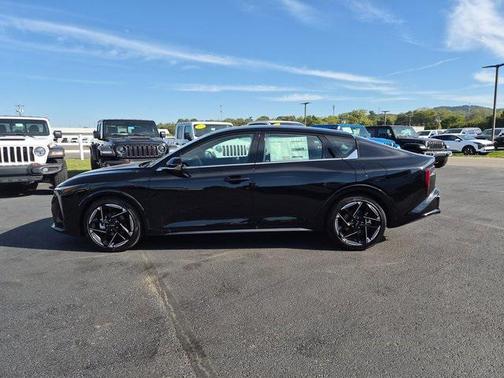 2025 Kia K4 GT-Line