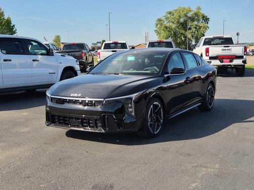 2025 Kia K4 GT-Line