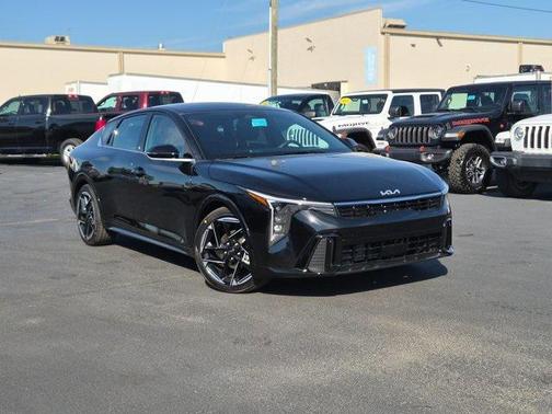 2025 Kia K4 GT-Line