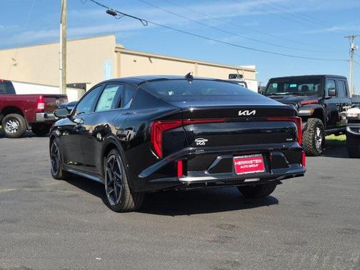2025 Kia K4 GT-Line