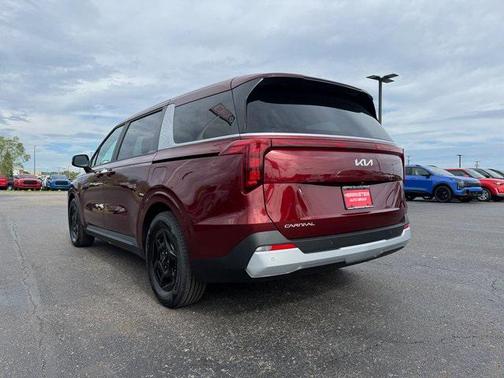 2025 Kia Carnival LXS