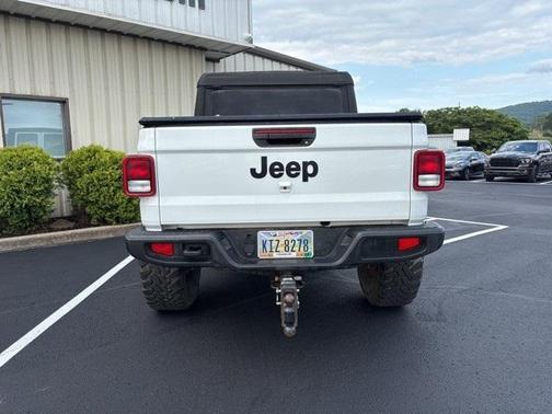 2023 Jeep Gladiator Sport