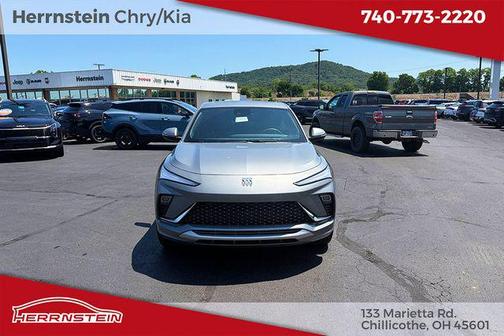 Moonstone Gray Metallic 2025 Buick Envista Avenir FWD