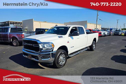 Bright White Clearcoat 2021 RAM 2500 Big Horn Crew Cab 4x4 8' Box