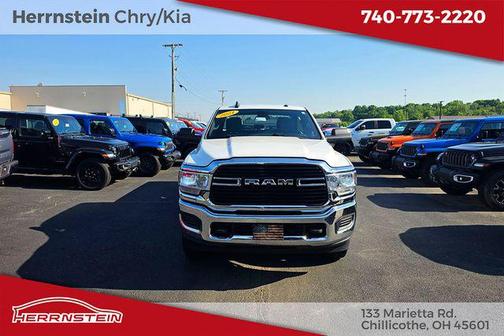 Bright White Clearcoat 2021 RAM 2500 Big Horn Crew Cab 4x4 8' Box