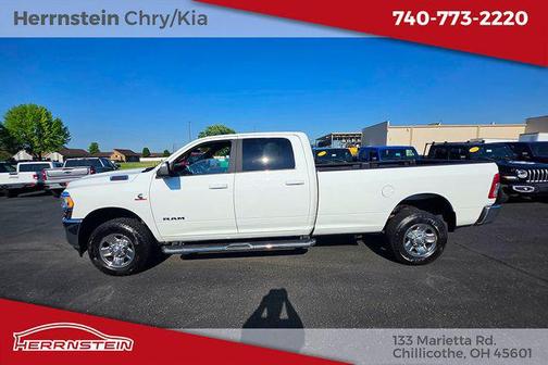 Bright White Clearcoat 2021 RAM 2500 Big Horn Crew Cab 4x4 8' Box