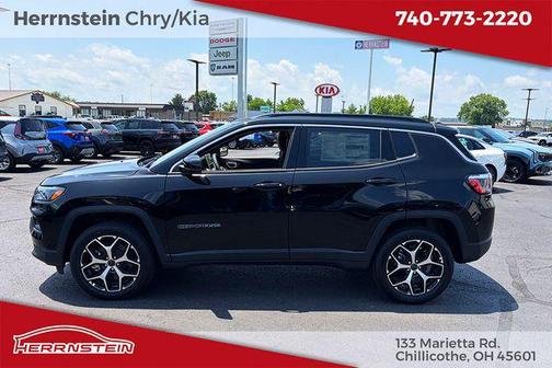 Diamond Black Crystal Pearlcoat 2026 Jeep Compass Limited