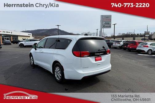 2026 Chrysler Voyager LX