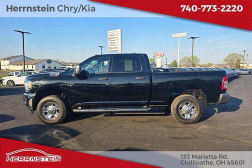 Diamond Black Crystal Pearlcoat 2024 RAM 2500 Tradesman Crew Cab 4x4 6'4' Box