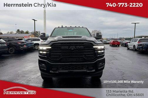 Diamond Black Crystal Pearlcoat 2026 RAM 2500 Laramie Crew Cab 4x4 6'4' Box