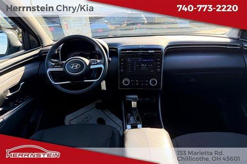 2022 Hyundai TUCSON SE
