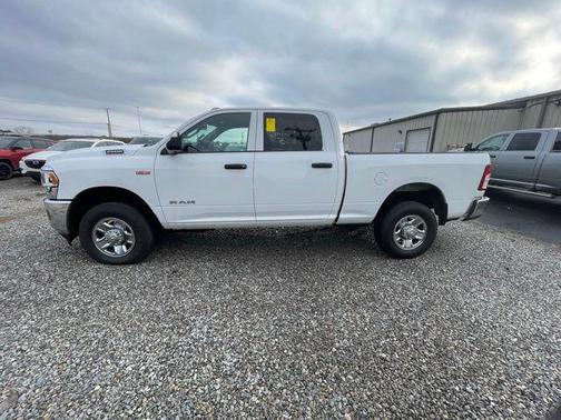 2020 RAM 2500 Tradesman Crew Cab 4x4 6'4' Box