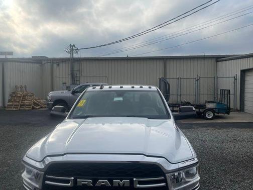 2020 RAM 2500 Tradesman Crew Cab 4x4 6'4' Box