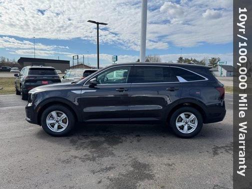2025 Kia Sorento LX