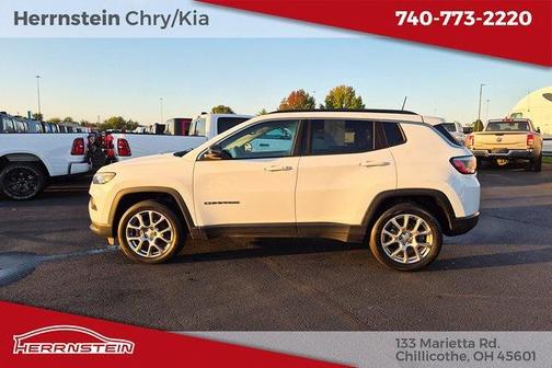 2022 Jeep Compass Latitude Lux