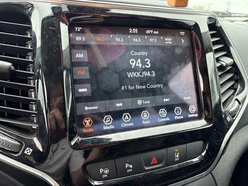 Bright White Clearcoat 2021 Jeep Cherokee Limited
