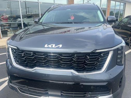 Gravity Grey 2024 Kia Sorento S