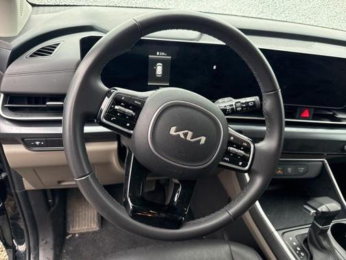 2025 Kia Carnival LXS