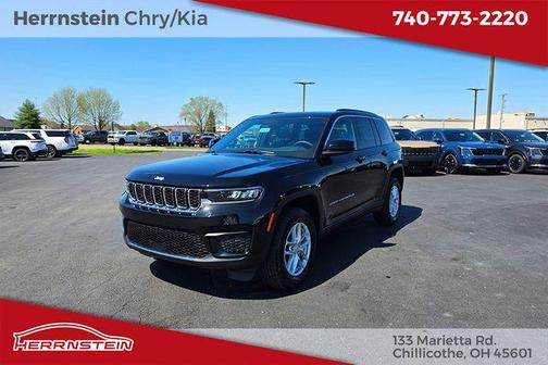 Diamond Black Crystal Pearlcoat 2026 Jeep Grand Cherokee Altitude
