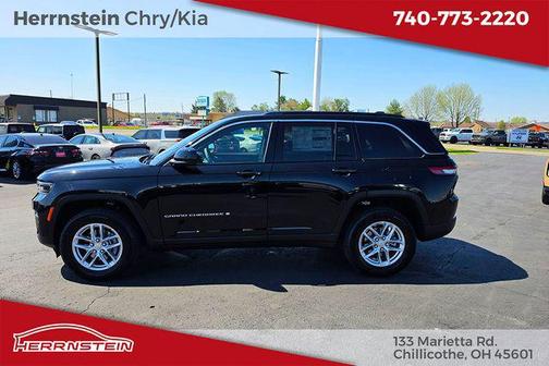 Diamond Black Crystal Pearlcoat 2026 Jeep Grand Cherokee Altitude
