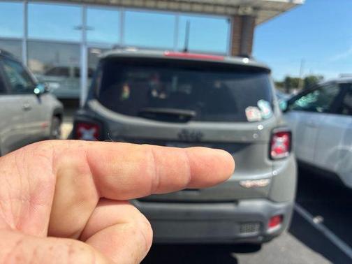 Sting-Gray Clearcoat 2021 Jeep Renegade Trailhawk