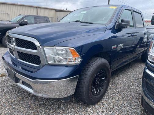 Patriot Blue Pearlcoat 2020 RAM 1500 Classic SLT