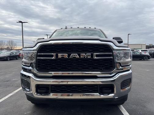 2020 RAM 2500 Tradesman Crew Cab 4X4 6'4' Box