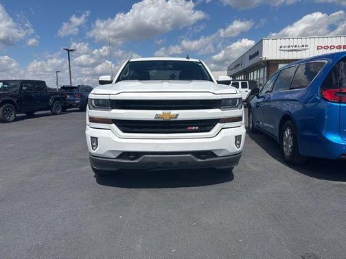 Summit White 2018 Chevrolet Silverado 1500 2LT