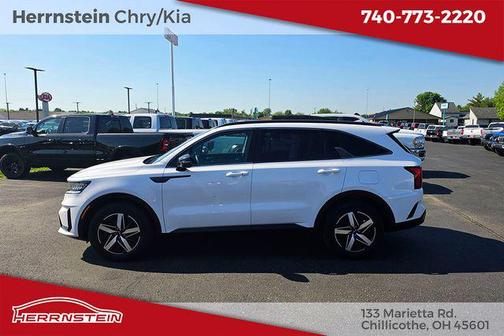 Glacial White Pearl 2022 Kia Sorento S