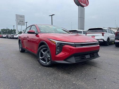 2025 Kia K4 LXS
