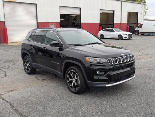 Diamond Black Crystal Pearlcoat 2024 Jeep Compass Limited