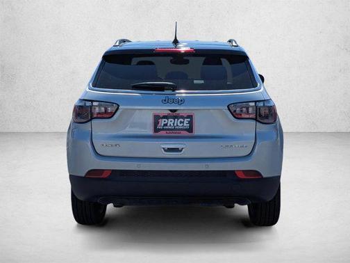 Silver Zynith Metallic Clearcoat 2025 Jeep Compass Limited