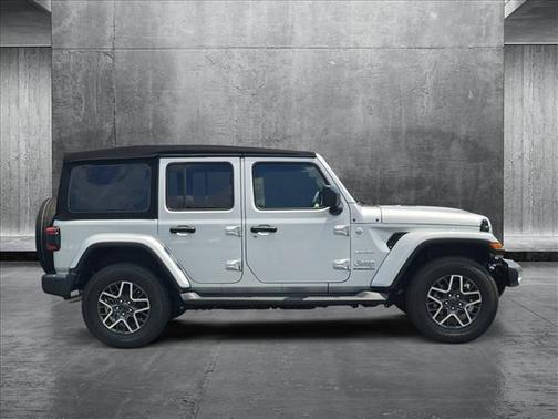 2024 Jeep Wrangler 4-Door Sahara 4x4