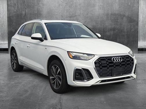 2022 Audi Q5 45 S line Premium Plus