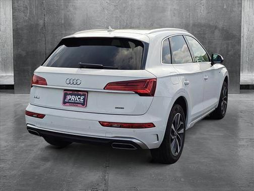 2022 Audi Q5 45 S line Premium Plus