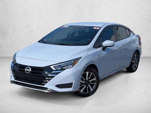 Gray Sky Pearl 2025 Nissan Versa 1.6 SV