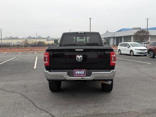 2020 RAM 2500 Laramie Crew Cab 4X4 6'4' Box