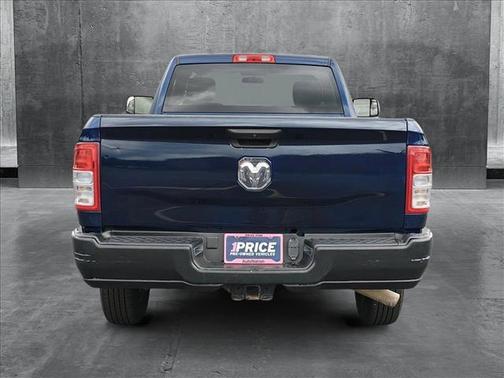 2022 RAM 2500 Tradesman Regular Cab 4x2 8' Box