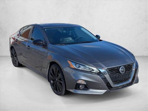 2022 Nissan Altima SR FWD